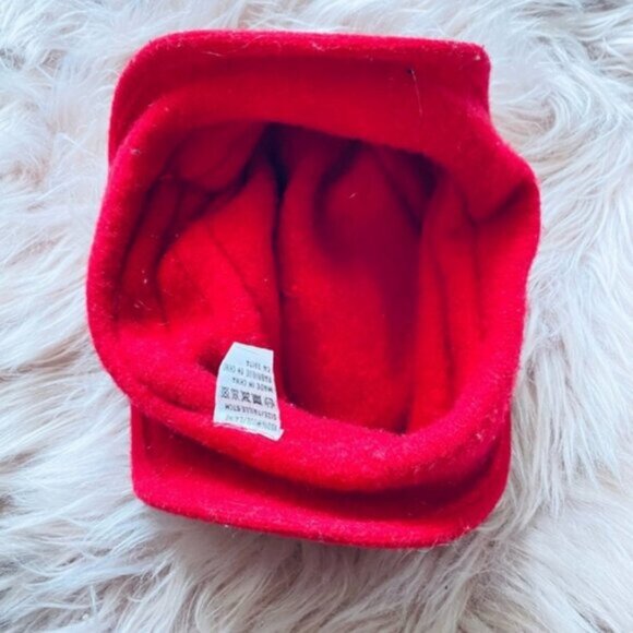 Vintage Wool Cloche Hat with Flower Accent piece 1920's/1930's Style- Red - Picture 6 of 16